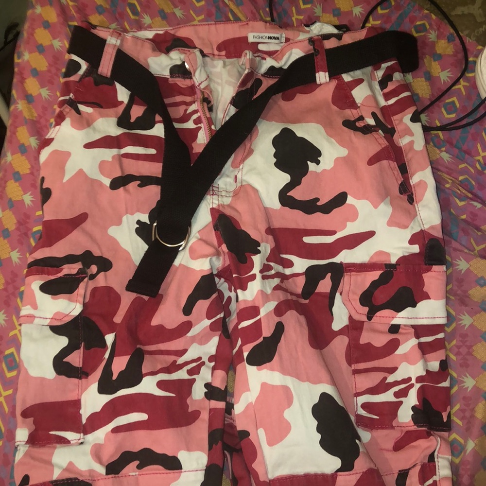Pink camo fashion nova pants